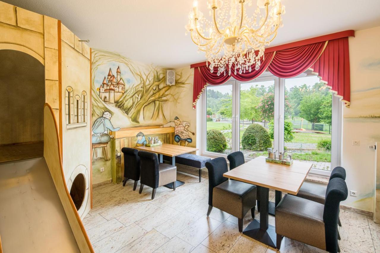 Hotel Hofgut Tiergarten Aulendorf Eksteriør billede