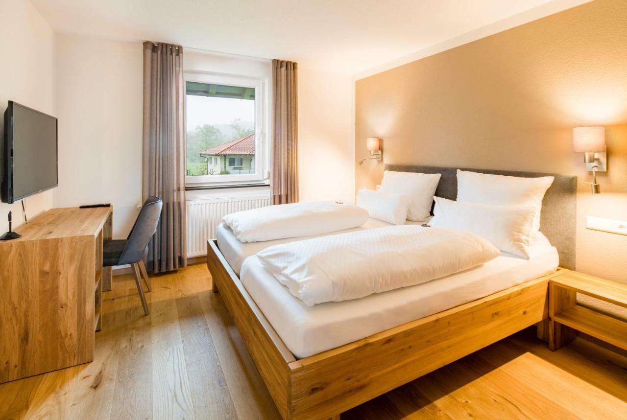 Hotel Hofgut Tiergarten Aulendorf Eksteriør billede